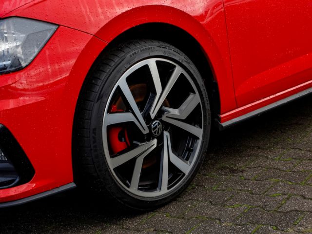 Volkswagen Polo 2.0 TSI DSG GTI