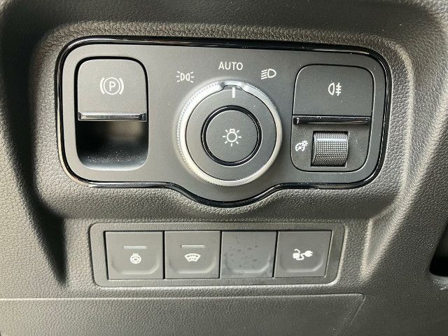 Mercedes-Benz EQT 200