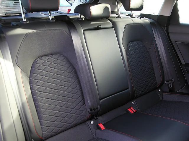 Seat Leon 1.5 eTSI DSG FR-lijn Sportstourer