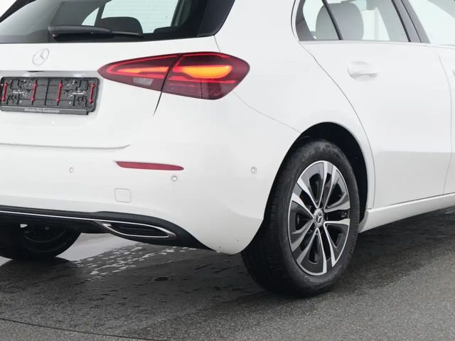 Mercedes-Benz A 180 A 180 d Progressive