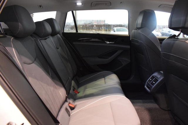 Volkswagen Passat Elegance Elegance Variant