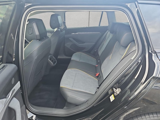 Skoda Superb 2.0 TDI Combi Selection