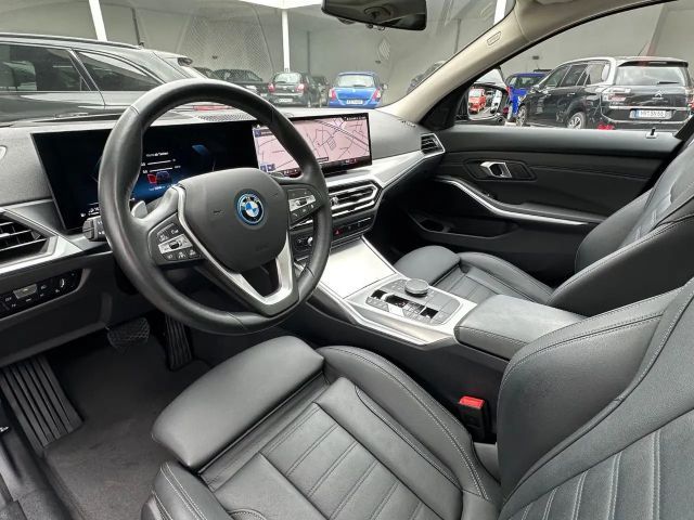 BMW 330 330e Touring xDrive