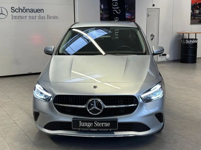 Mercedes-Benz B 180 Progressive Sedan