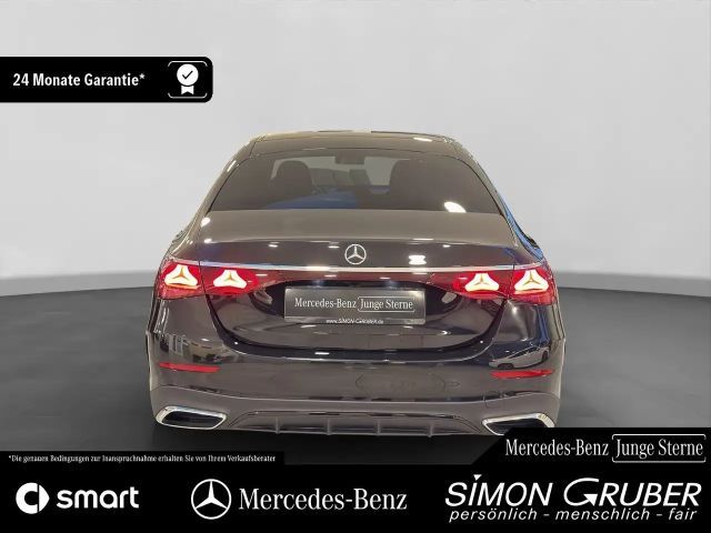 Mercedes-Benz E 220 AMG Line E 220 d Sedan