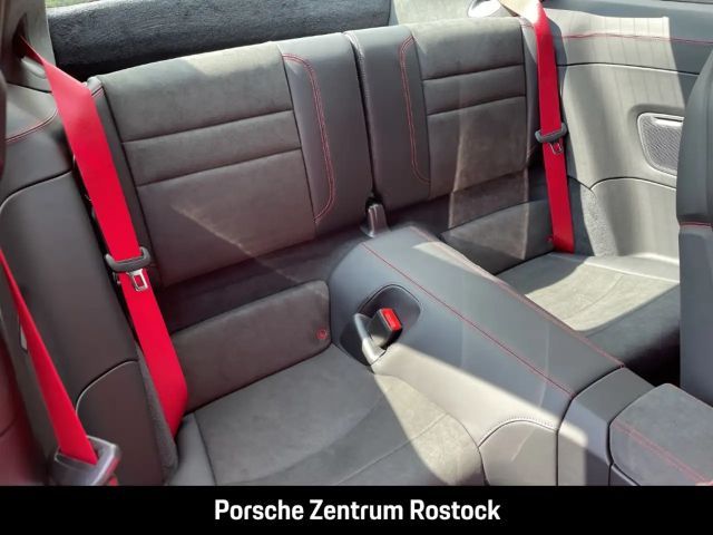 Porsche 992 Carrera Coupé GTS