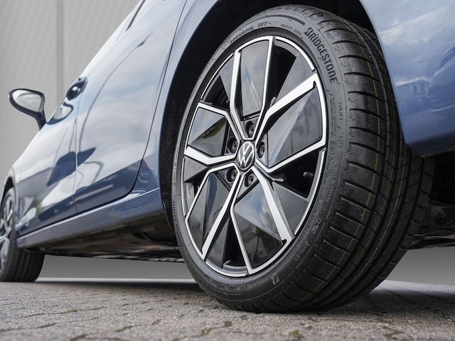 Volkswagen Golf 1.5 eTSI DSG