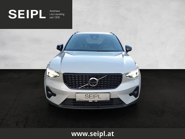 Volvo XC40 Dark Plus