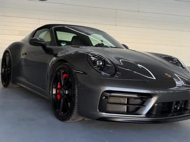 Porsche 992 4 Cabrio GTS Targa