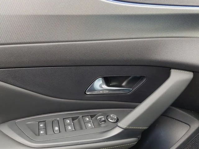 Peugeot 408 180 EAT8 GT-Line Hybrid