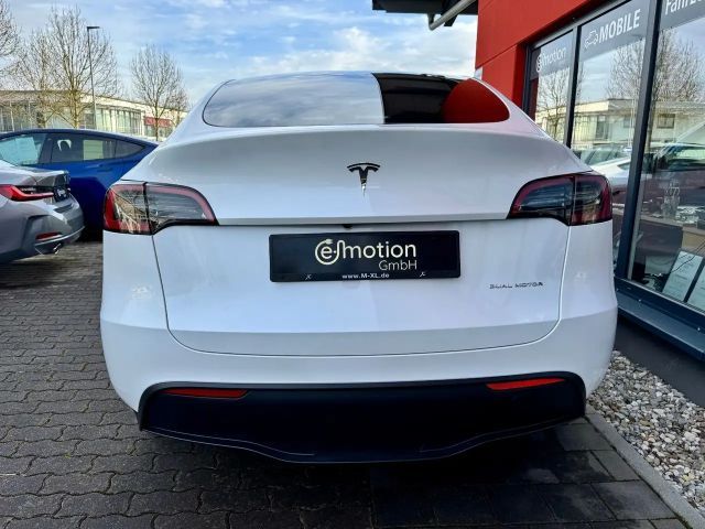 Tesla Model Y AWD Long Range