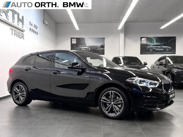 BMW 118 118i Sedan Sport Line