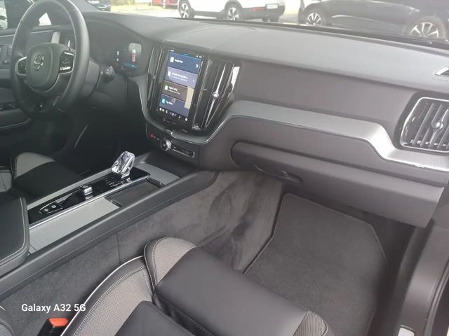 Volvo XC60 B5 AWD°Plus Black Edition°360°Cam°KiSi