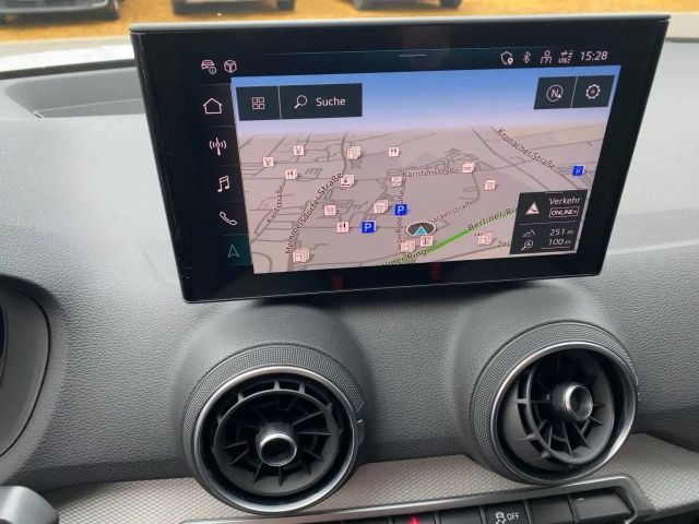 Audi Q2 35 advanced *DSG*LED*Navi*SHZ*PDC*LMF 17 Zoll*