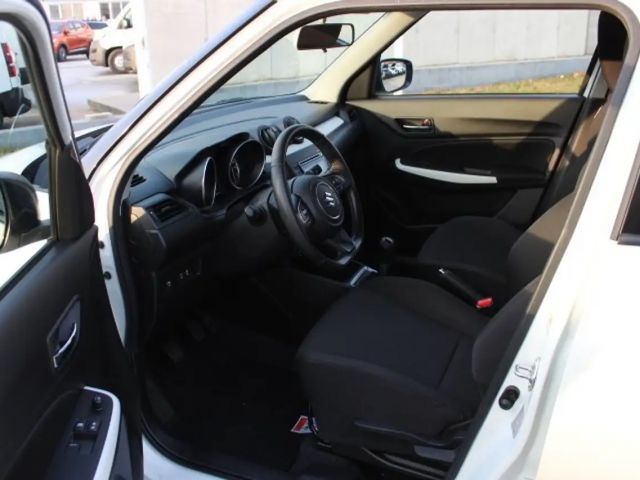 Suzuki Swift Clear DualJet Hybrid