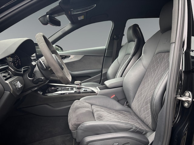 Audi RS4 Avant Quattro