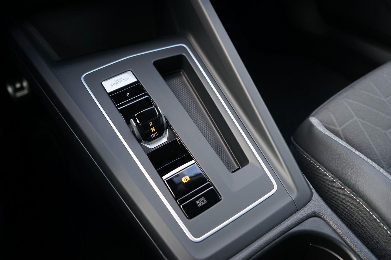 Volkswagen Golf 1.5 eTSI Golf VIII