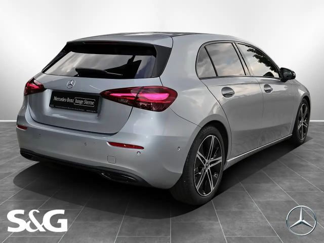 Mercedes-Benz A 200 TOTWINKEL+PANORAMA+KAMERA+NIGHT PAKET+18"