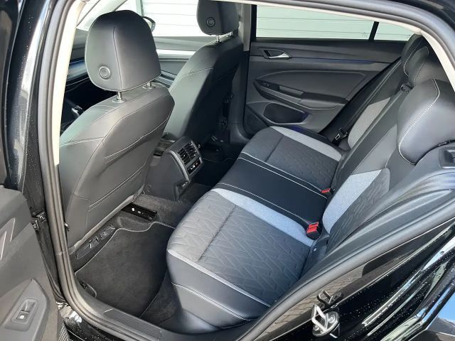 Volkswagen Golf 1.5 TSI