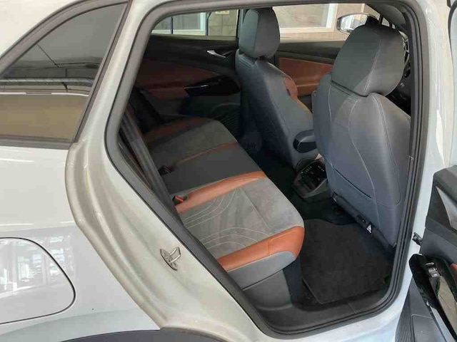 Volkswagen ID.4 EDITION 82KW/h WPUMPE+AHK+KAMERA+ALCANTARA+ACC+20 ALU!