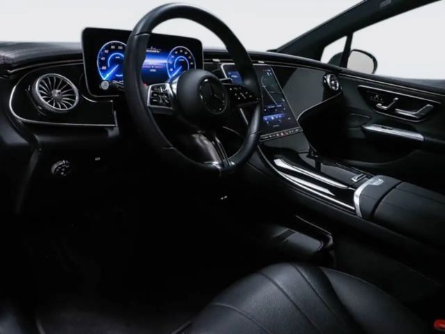 Mercedes-Benz EQE 300 Sedan