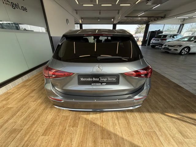 Mercedes-Benz C 200 AVANTGARDE Estate