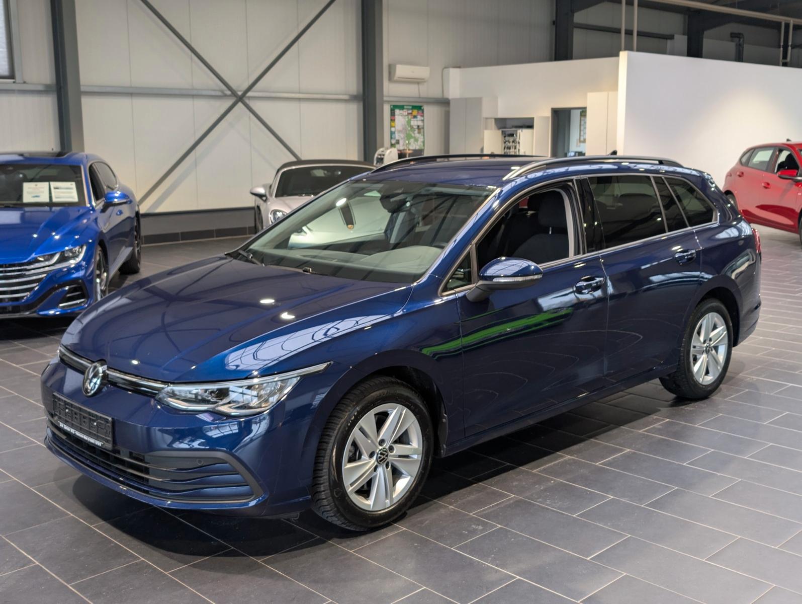 Volkswagen Golf 2.0 TDI DSG Life Variant