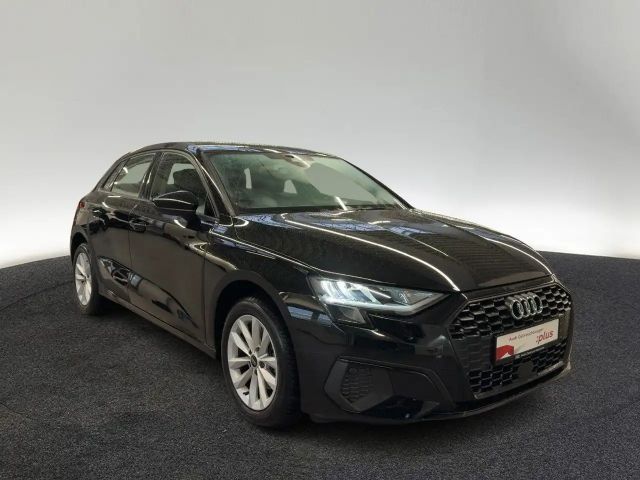 Audi A3 30 TFSI Sedan