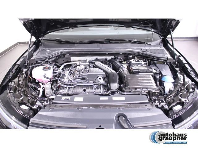 Volkswagen Passat 1.5 eTSI Business DSG Variant