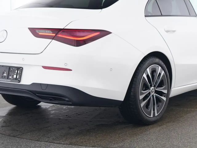 Mercedes-Benz CLA 180 Coupé Progressive