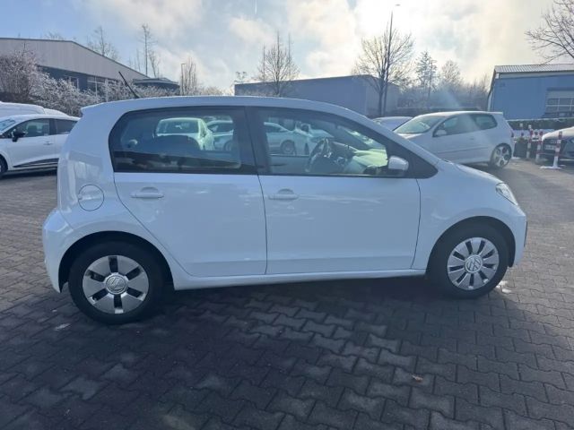 Volkswagen up! Active