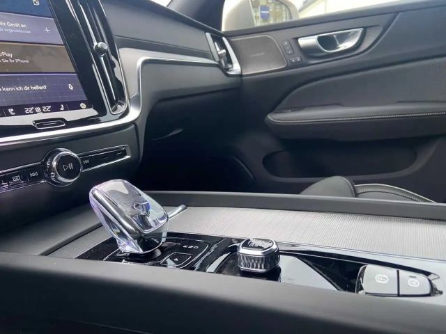 Volvo V60 Cross Country AWD Ultimate