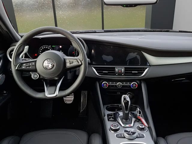 Alfa Romeo Giulia AT8 Q4 Veloce