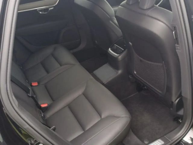 Volvo V90 AWD Dark Plus T6