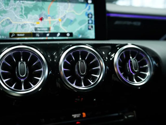 Mercedes-Benz A 35 AMG 4MATIC AMG Line