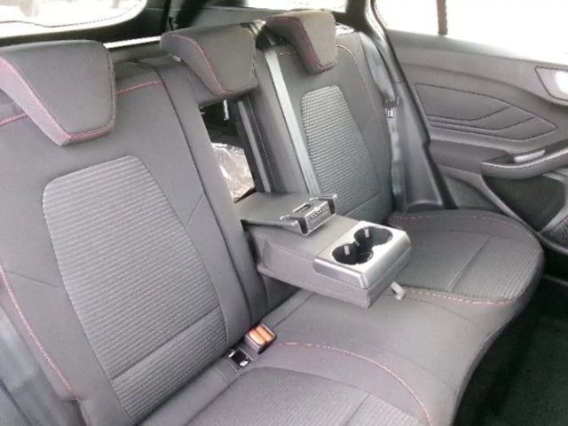 Ford Focus ST Line Wagon