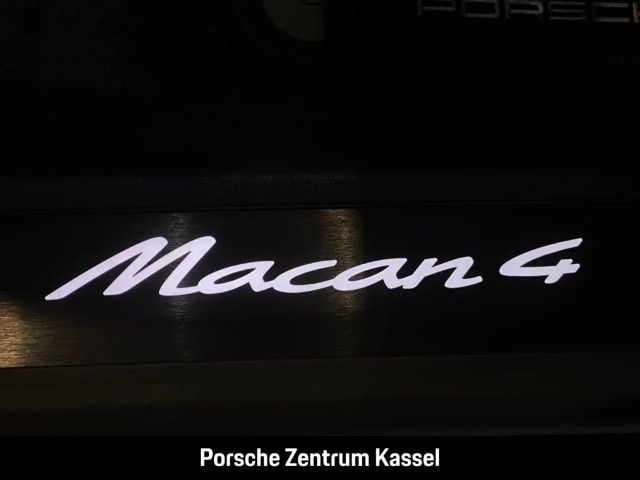 Porsche Macan 4