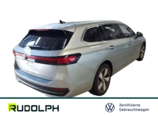 Volkswagen Passat 1.5 eTSI Business DSG