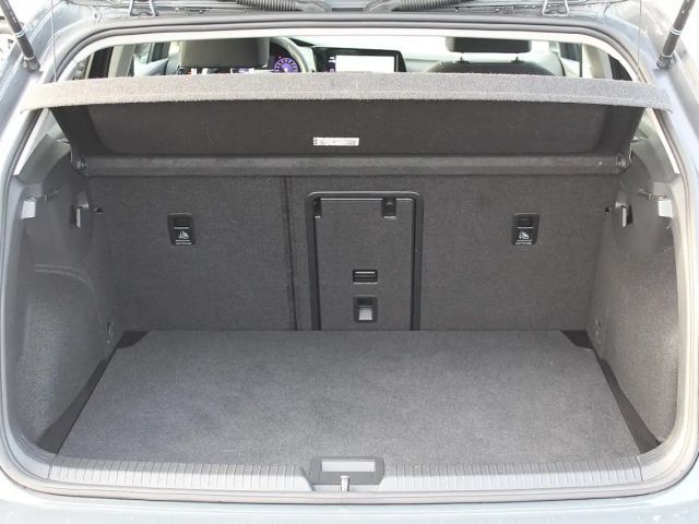 Volkswagen Golf DSG Life