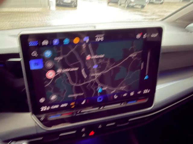 Volkswagen Golf 1.5 TSI Variant