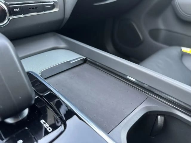 Volvo XC60 Dark Plus T6