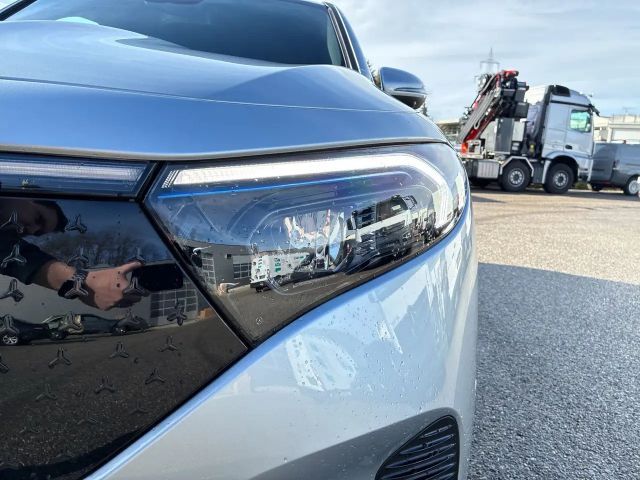 Mercedes-Benz EQB 250