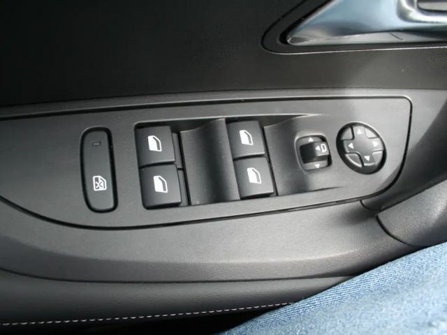 Peugeot 2008 Allure Pack PureTech