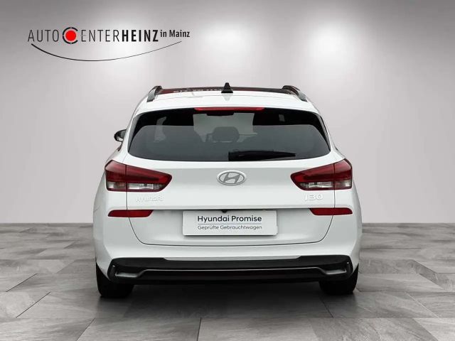 Hyundai i30 Advantage Hybrid