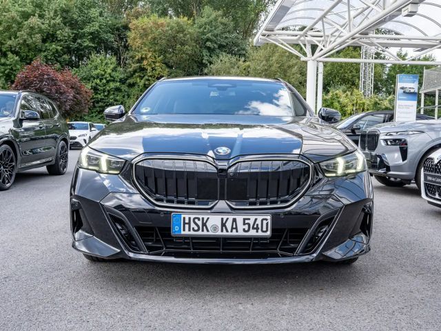 BMW 540 540d M-Sport Touring xDrive