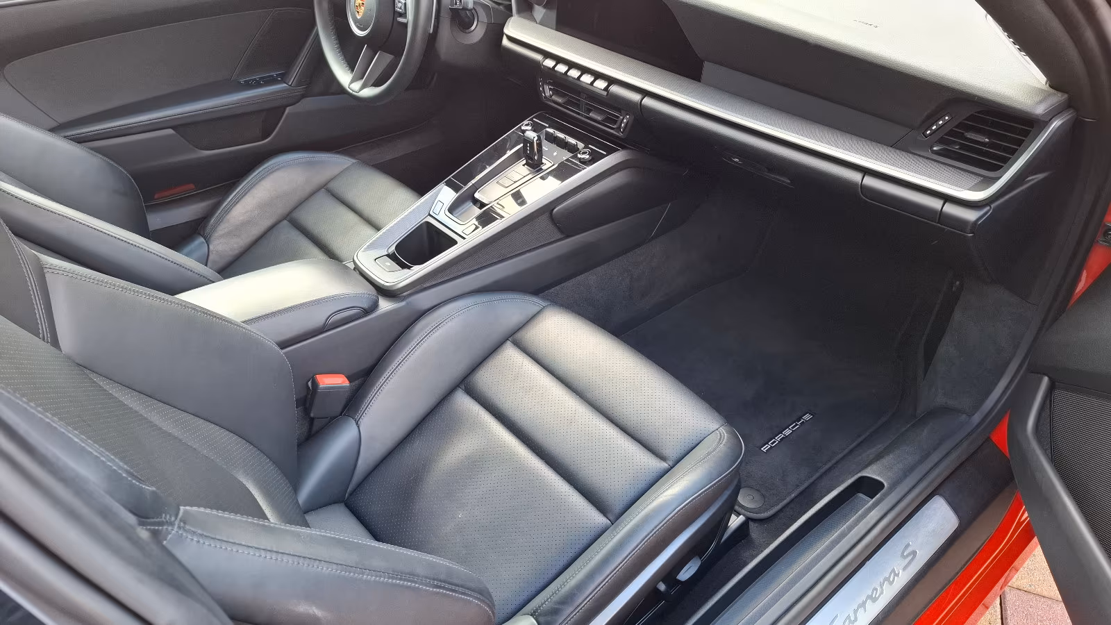 Porsche 911 992 Carrera