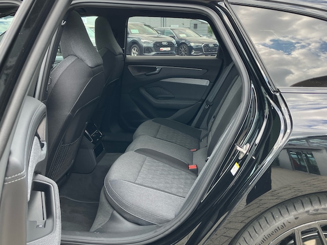 Audi A6 Avant Quattro S-Tronic