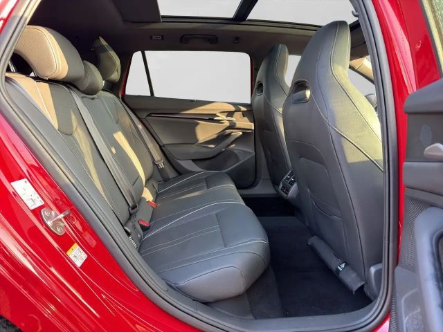 Skoda Superb 1.5 TSI Combi Sportline iV