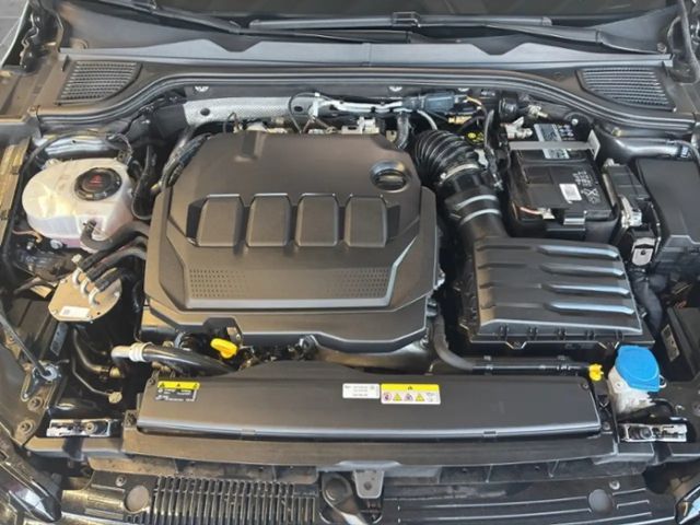 Volkswagen Golf 2.0 TDI Golf VIII Pro