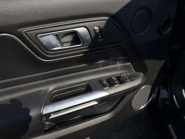 Ford Mustang Convertible GT 5.0 V8